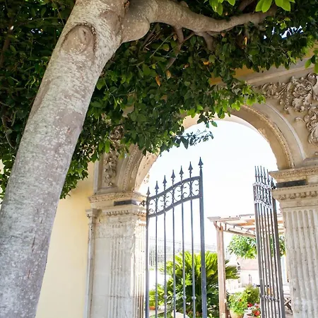 I Tre Ulivi 住宿加早餐酒店 3*